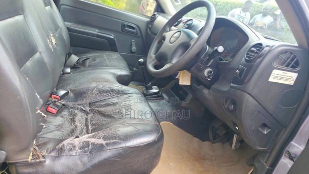 Isuzu D-MAX 2013 Gray