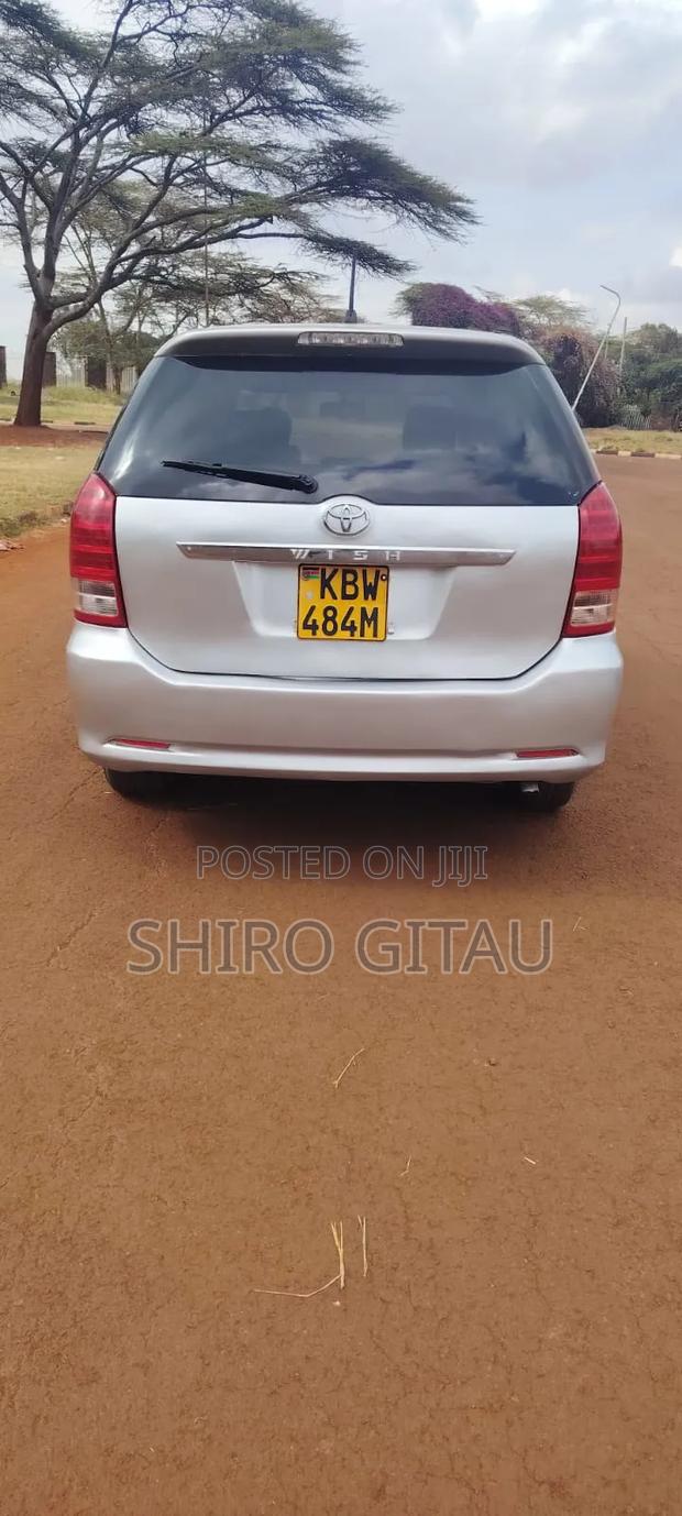 Toyota Wish 2006 Silver
