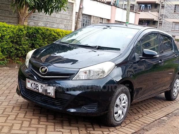 Toyota Vitz 2014 Black