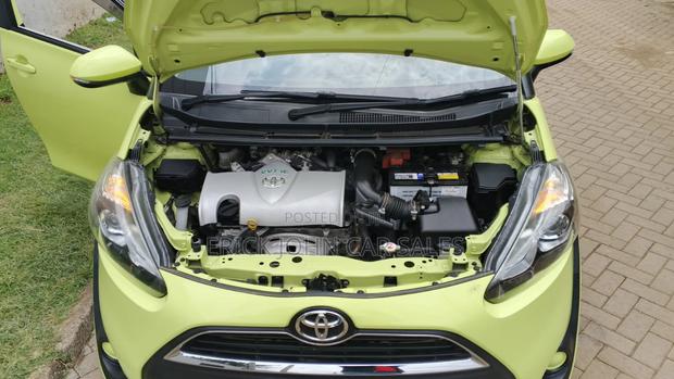 Toyota Sienta 2019 Yellow