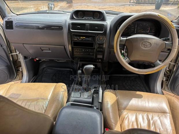 Toyota Land Cruiser Prado 2001 Silver