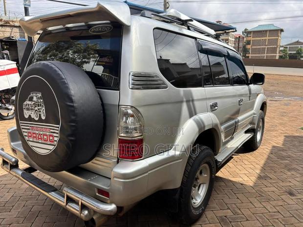 Toyota Land Cruiser Prado 2001 Silver