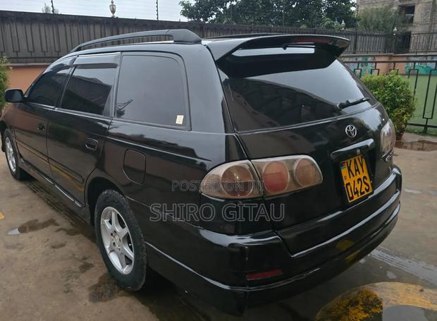 Toyota Caldina 2000 Black