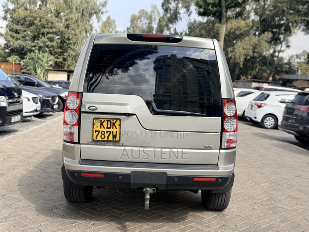 Land Rover Discovery 2015 Gray