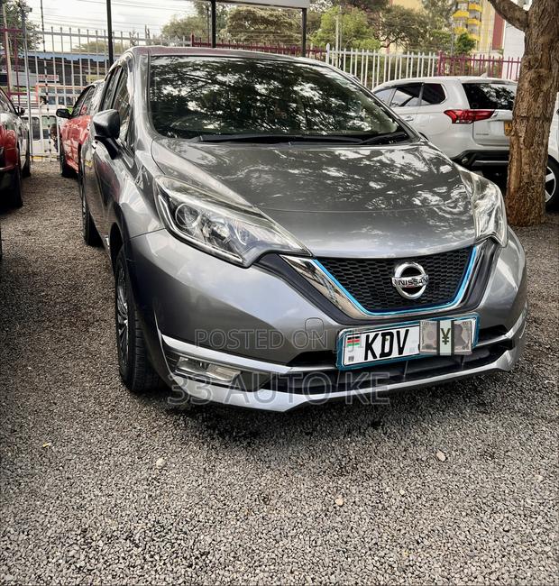 Nissan Note 2018 Silver
