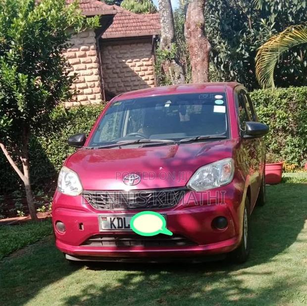 Toyota Passo 1.0 FWD 2017 Maroon