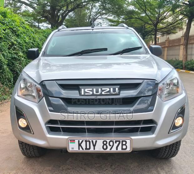 Isuzu D-MAX 2024 Gray