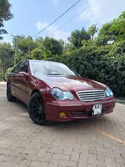 Mercedes-Benz C200 2004 Maroon for sale