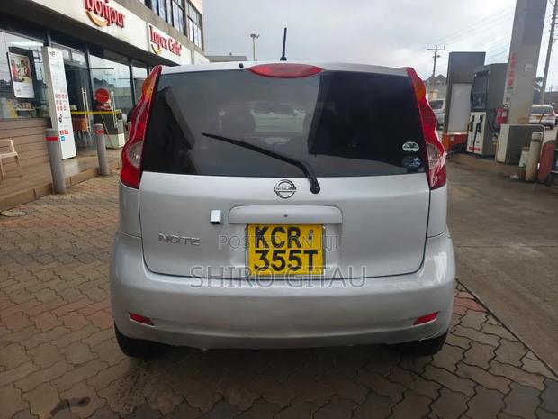 Nissan Note 2011 Silver