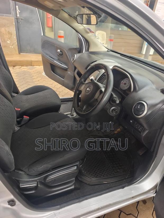 Nissan Note 2011 Silver