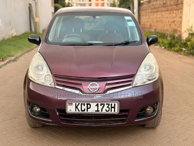 Nissan Note 2011 Maroon