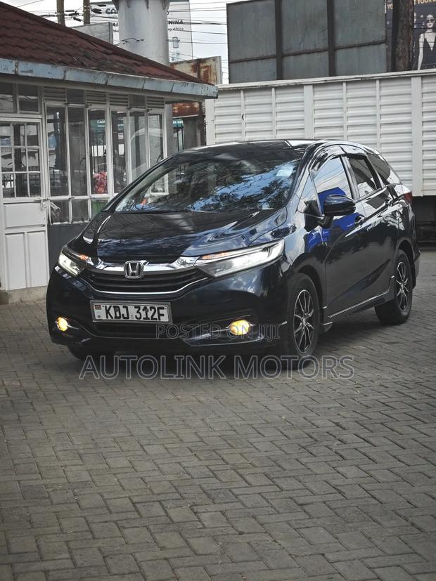 Honda Shuttle 2016 Blue