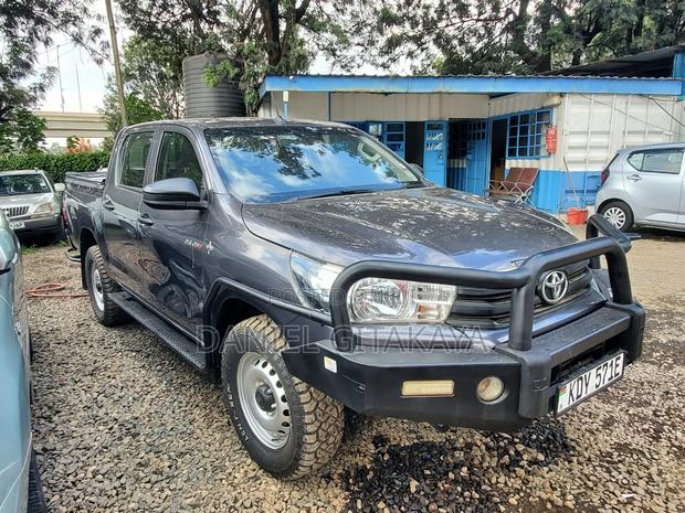 Toyota Hilux 2021 Black