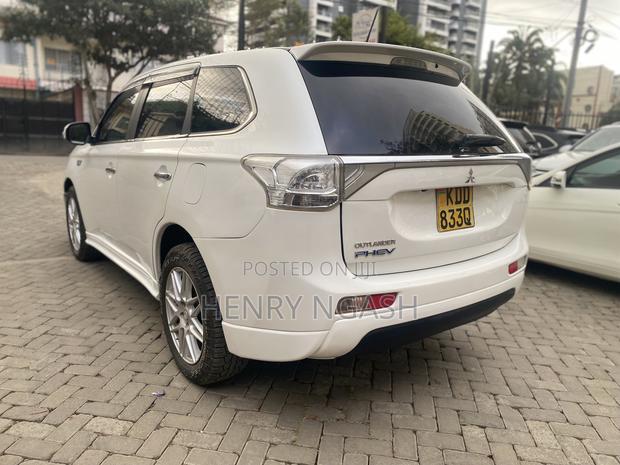 Mitsubishi Outlander 2014 Pearl