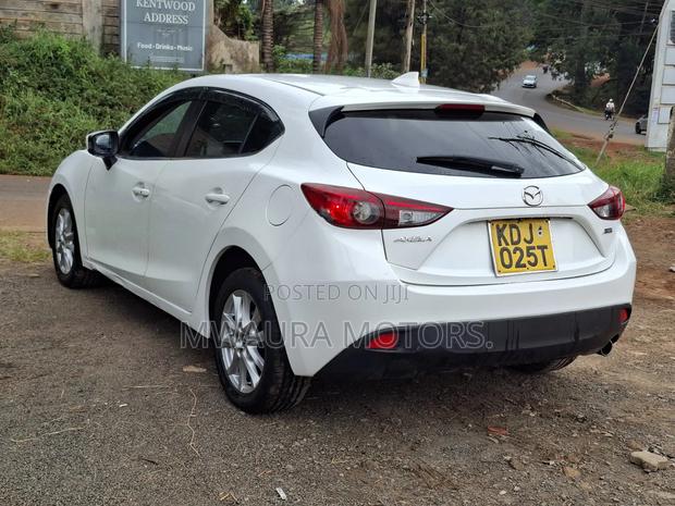 Mazda Axela 2015 White