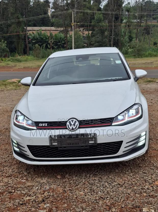 Volkswagen Golf 2015 White