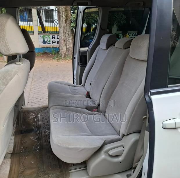 Toyota Noah 2012 White