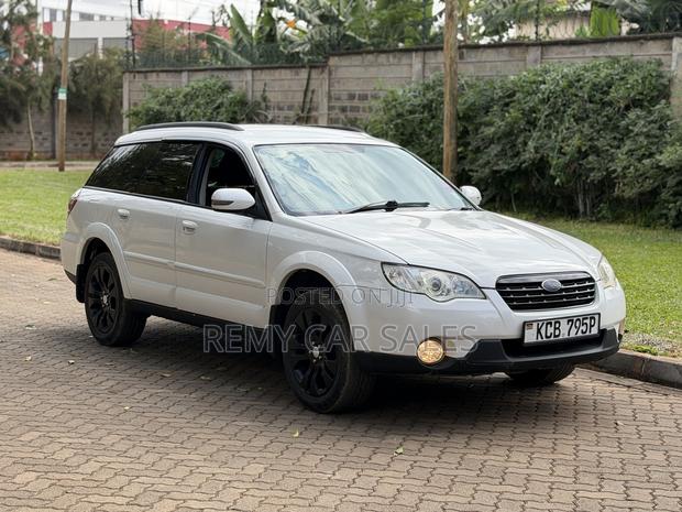Subaru Outback 2007 White