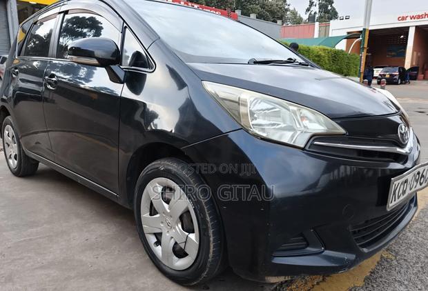 Toyota Ractis 2012 Black