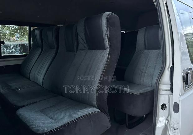 Toyota HiAce 2019 White