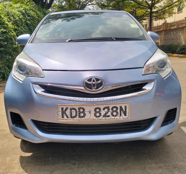 Toyota Ractis 2014 Blue