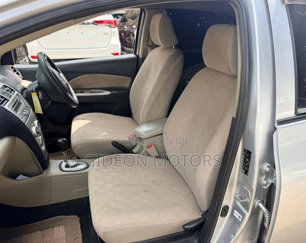 Toyota Belta 2007 Silver