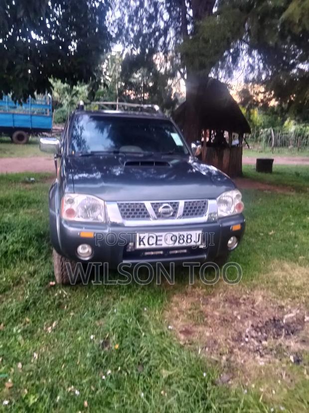 Nissan Hardbody 2014 Black