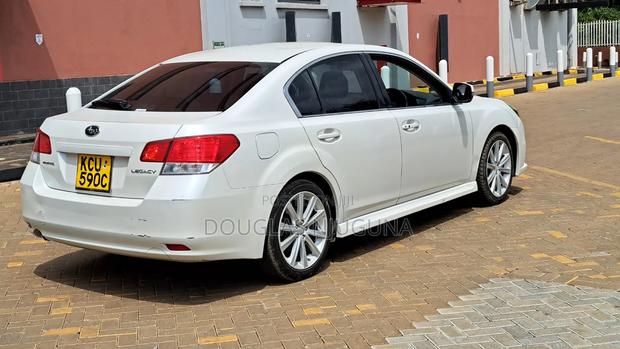 Subaru Legacy 2012 White