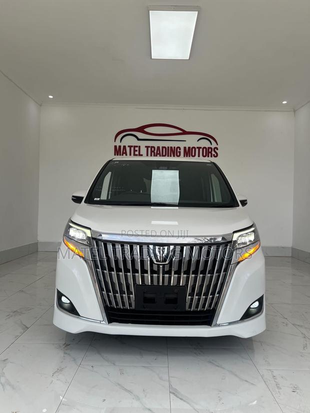 Toyota Esquire 2.0 AWD (7 seater) 2019 White