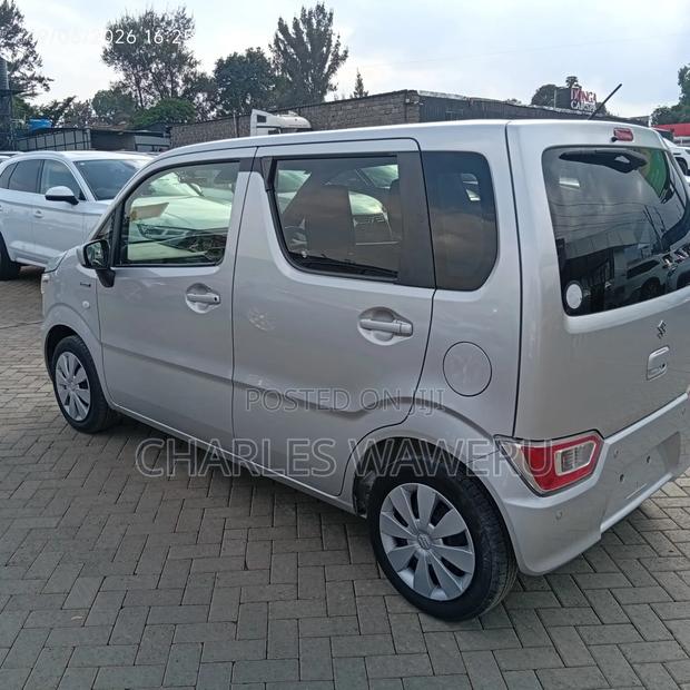 Suzuki Wagon R 2021 Silver
