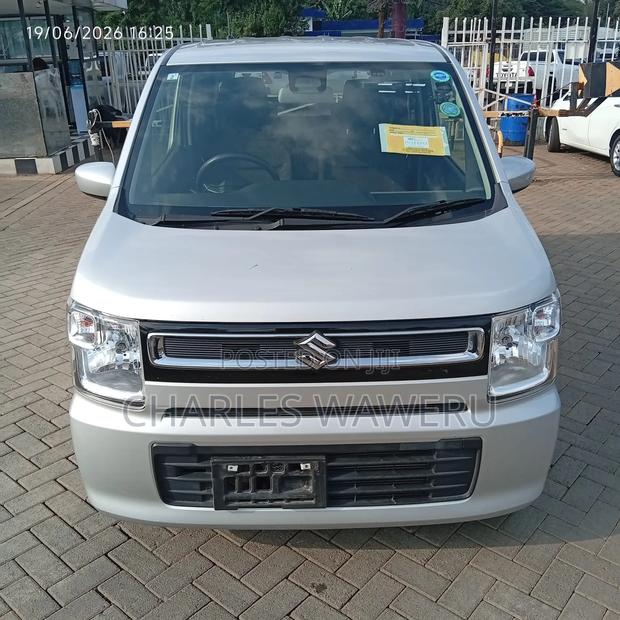 Suzuki Wagon R 2021 Silver