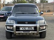 Toyota RAV4 Automatic 2000 Green for sale