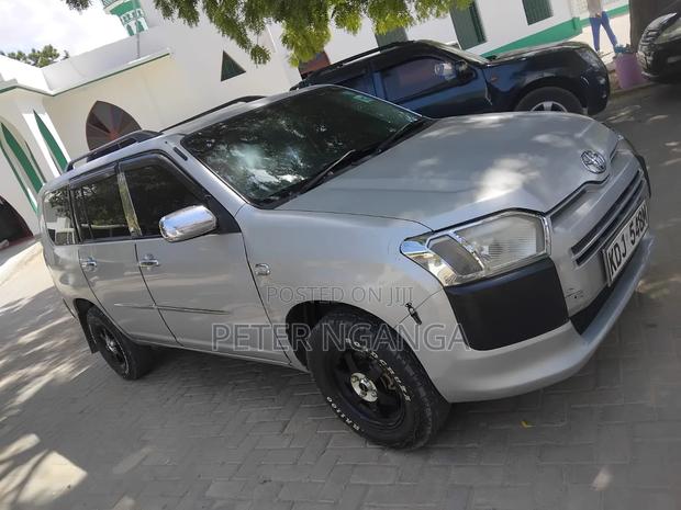 Toyota Succeed SV Premium 2016 Silver