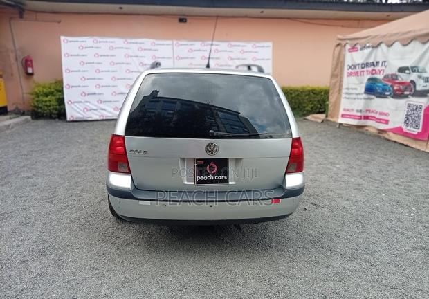 Volkswagen Golf 2003 Silver
