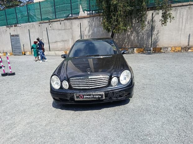 Mercedes-Benz E200 2002 Black