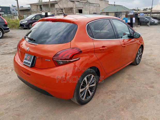 Peugeot 208 2017 Red