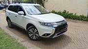 Mitsubishi Outlander 2.4 PHEV AWD 2019 White for sale