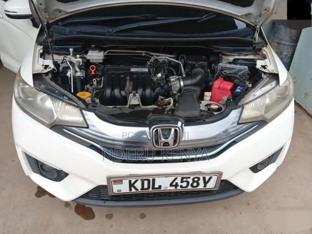 Honda Fit EX 4dr Hatchback (1.5L 4cyl CVT) 2015 White