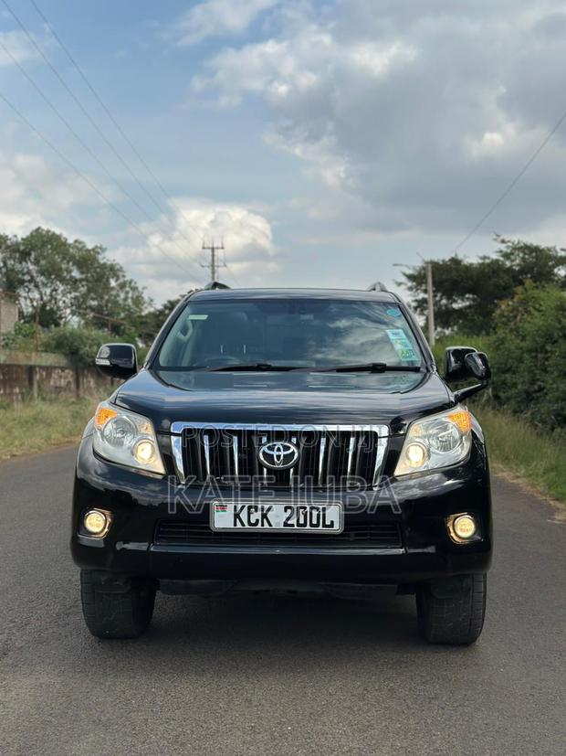 Toyota Land Cruiser Prado 2011 Black