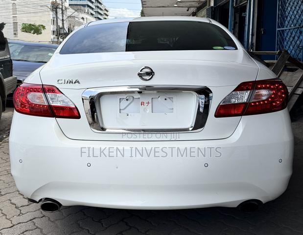Nissan Cima 2019 White