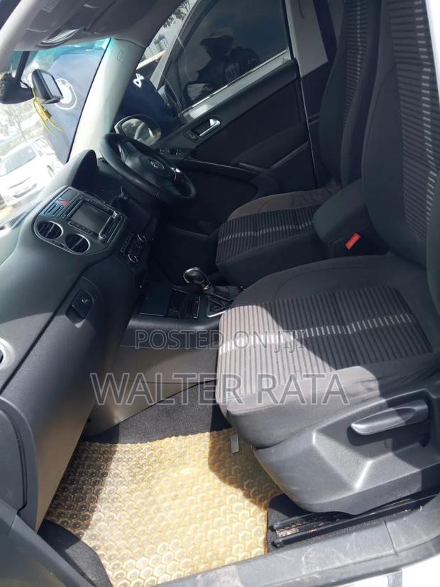 Volkswagen Tiguan 2011 White