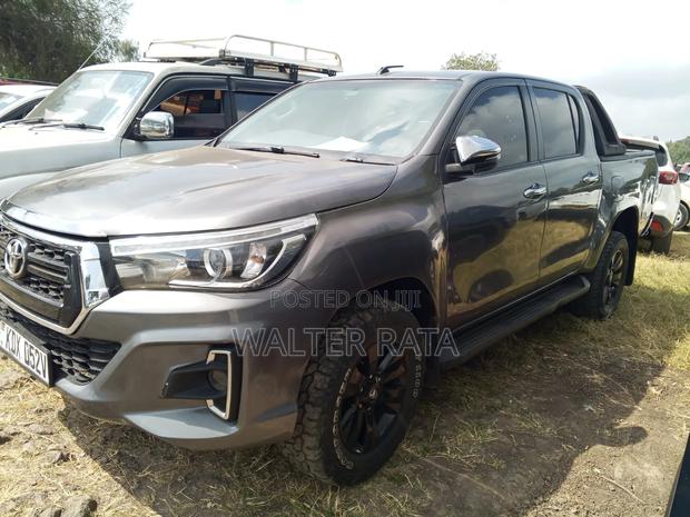 Toyota Hilux 2018 Gray