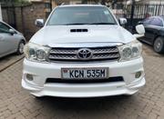 Toyota Fortuner 3.0 D AWD 2010 White for sale