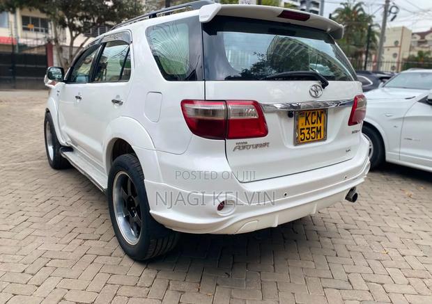 Toyota Fortuner 3.0 D AWD 2010 White