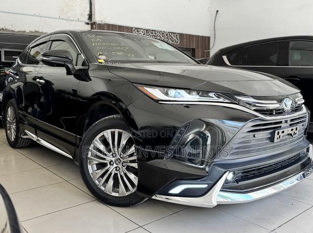 Toyota Harrier 2.0 2021 Black