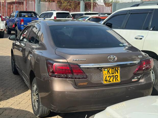 Toyota Premio 2018 Brown