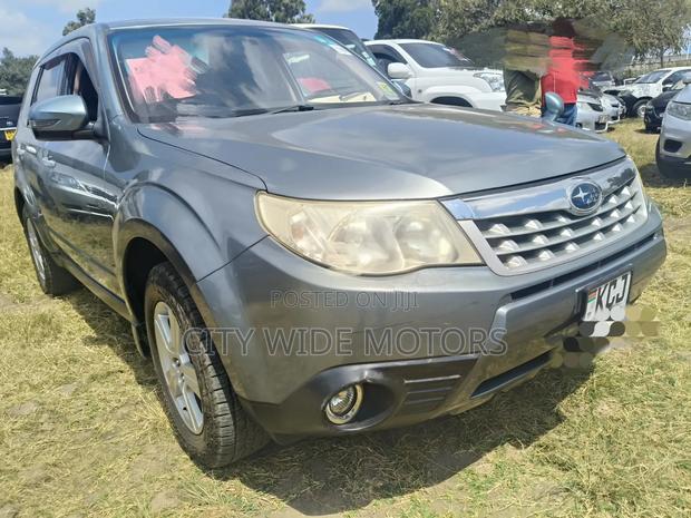 Subaru Forester 2010 Gray