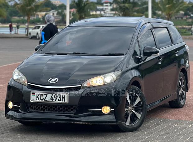 Toyota Wish 2013 Black