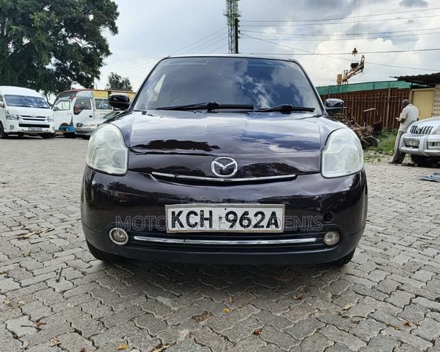 Mazda Verisa 2009