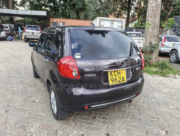 Mazda Verisa 2009